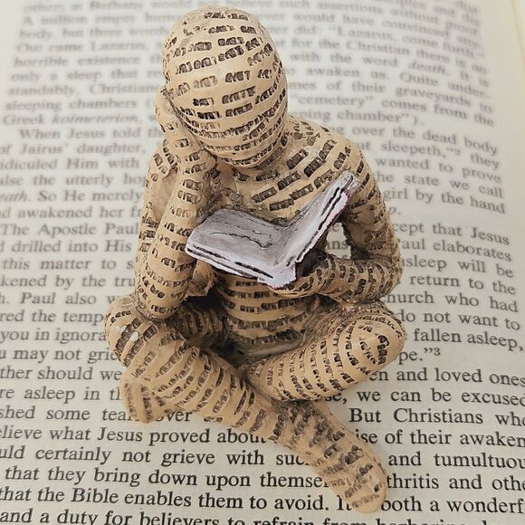 Resin Woman Reading Book Figurine Human Sculpture Bookends Bookshelf Words Skin - Picture 10 of 13